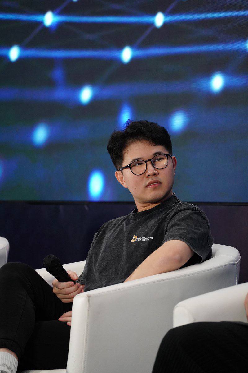 DI at Indonesia Blockchain Week 2025, scene 8.